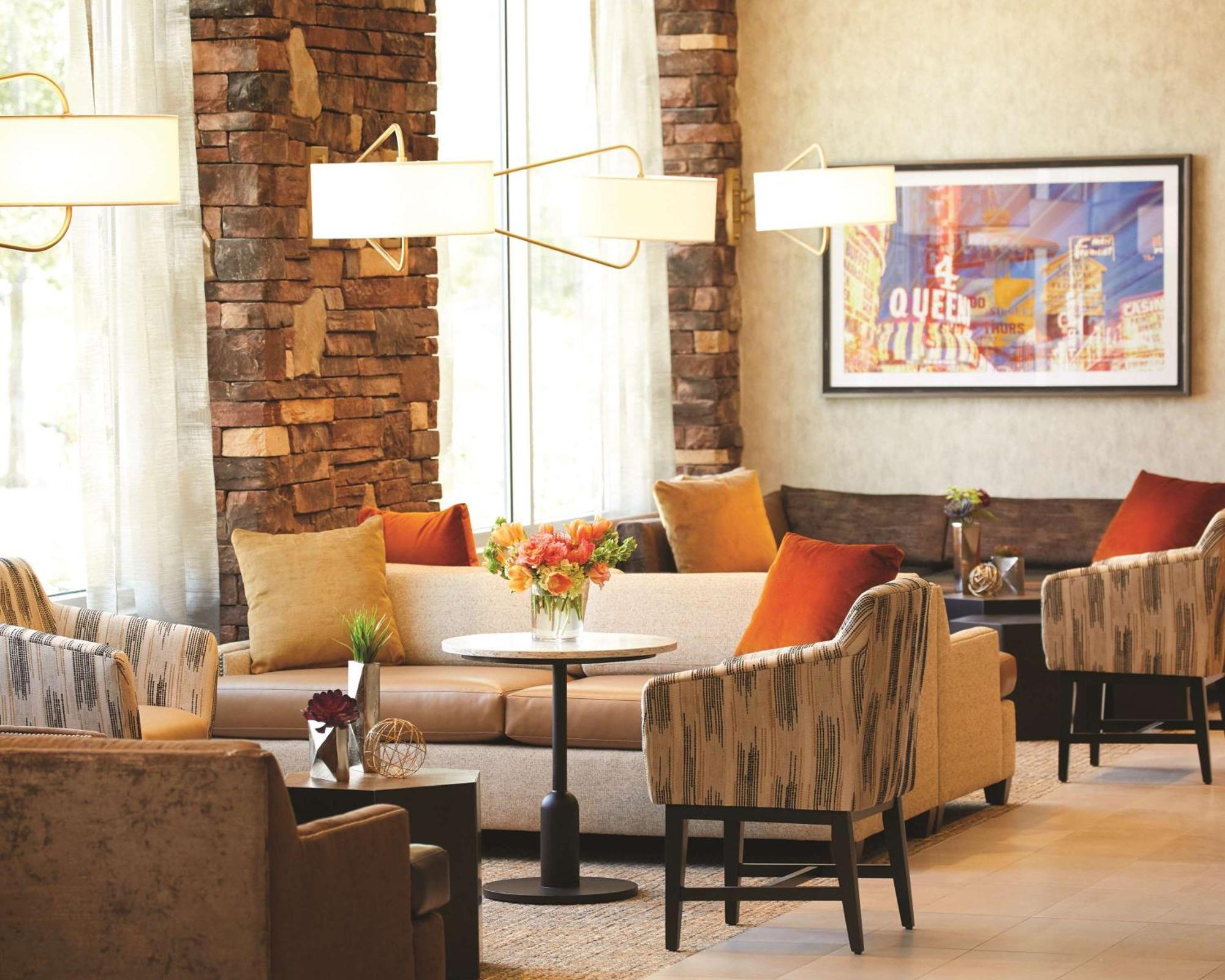 Hyatt Place Las Vegas At Silverton Village Esterno foto